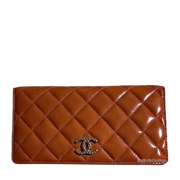 LIKE NEW!!! Chanel Coral Diamond Quilted Patent Leather CC Continental Wallet - Picture 5 of 17